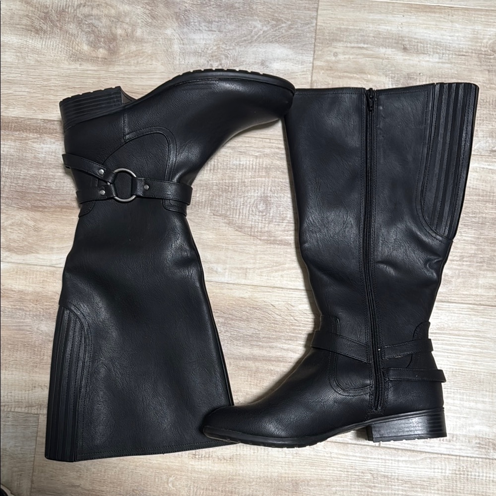 Women’s Black Boots 9W